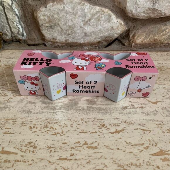 Hello kitty Valentines Day Ramekin - Picture 2 of 10
